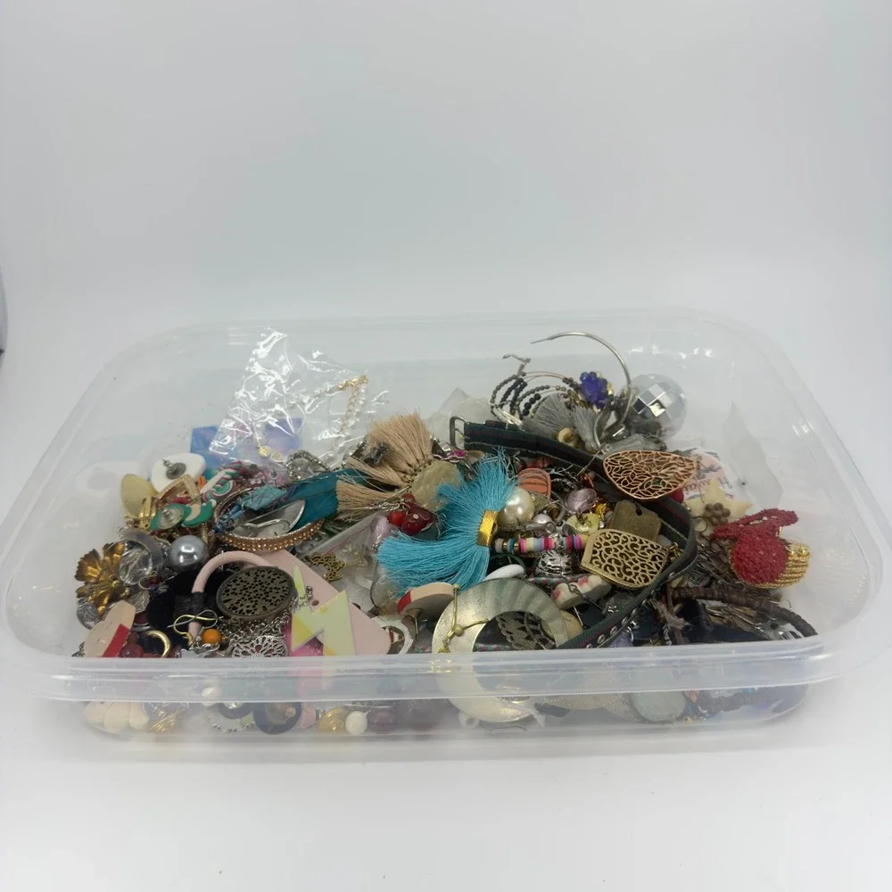 Craft Beading Jewelry Lot Mixed Fashion Accessories DIY Upcycle 2.04 Lbs Project